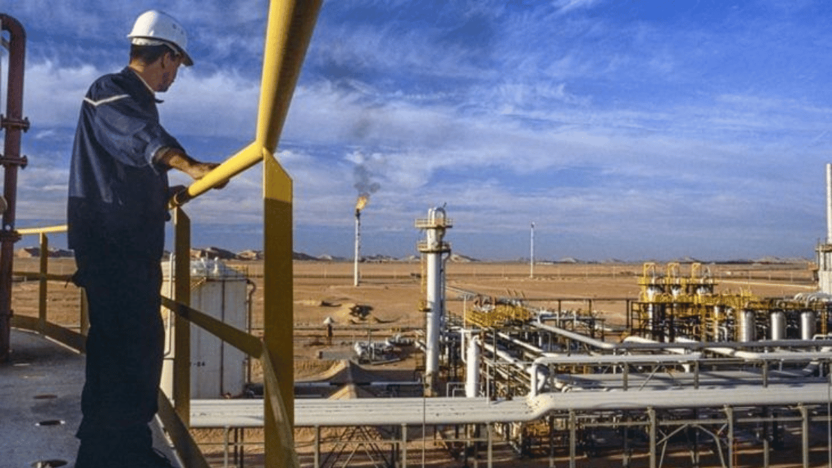 Algeria sets reference price for oil at $60 barrel through 2023/2025 -APS