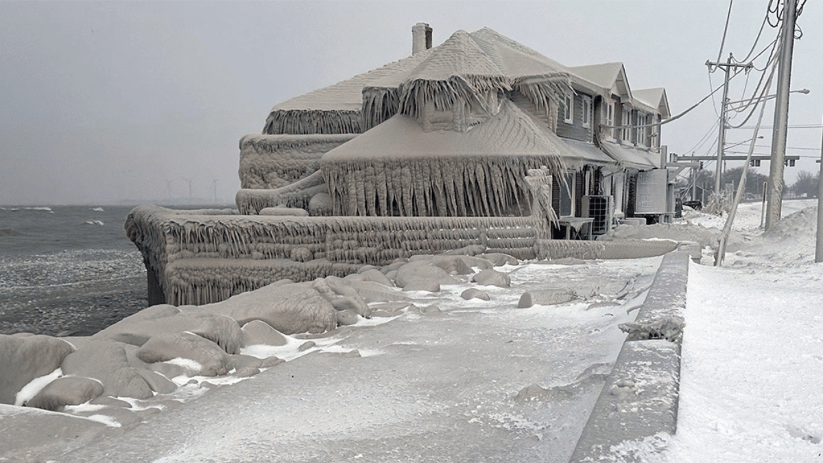 Blizzard kills 13 in Buffalo, N.Y., area